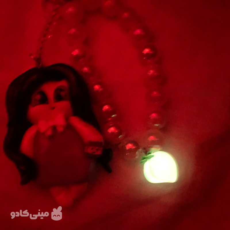 چارم عروسک نوتلا به دست
